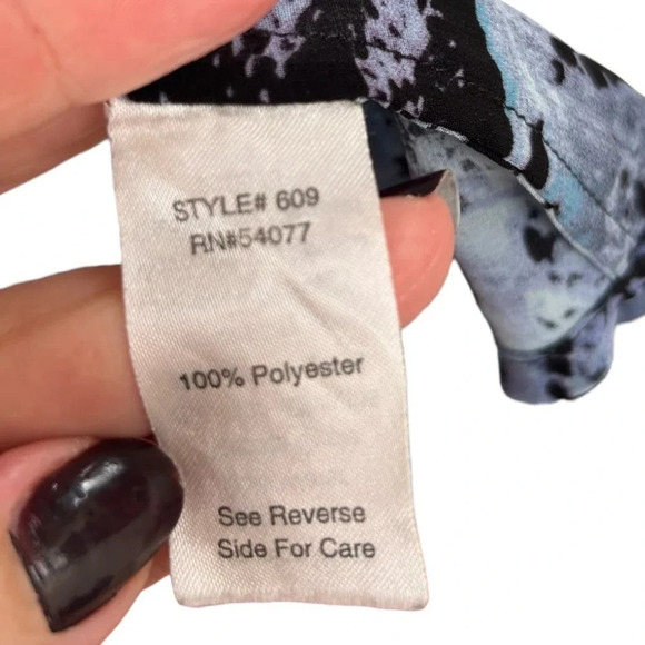 CABI Women's Blue Python Snake Print Blouse Style #609 Size Small - Picture 5 of 7